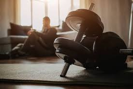 中投绝杀！布克突破炸球横移 迎着大洛急停中距离命中 一剑封喉